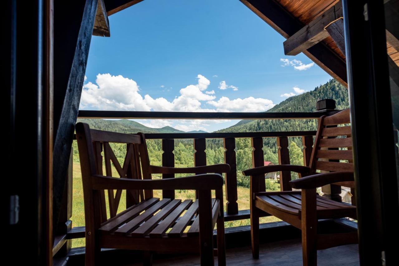Residence Chalet & Nesh Tatariv Exteriör bild