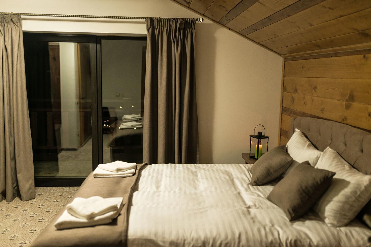 Residence Chalet & Nesh Tatariv Exteriör bild